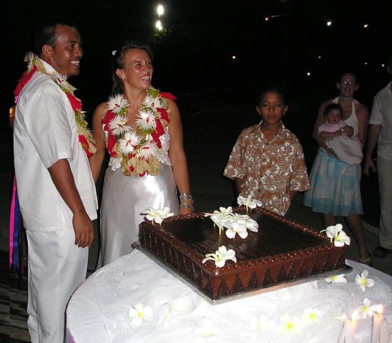 z2. Wedding Cake - BLTV.jpg