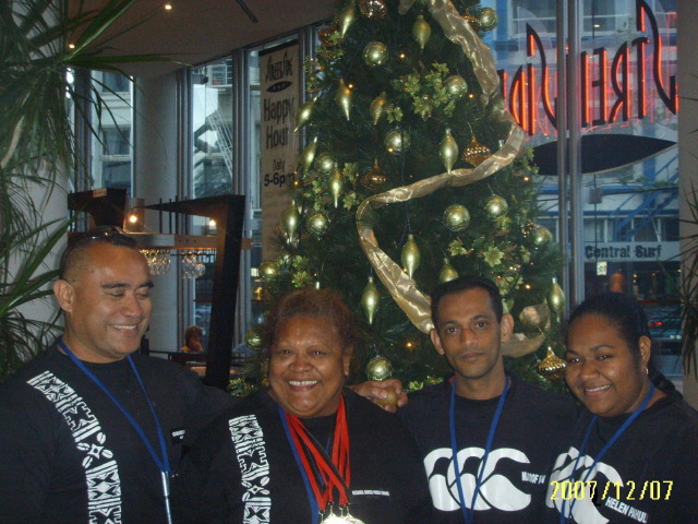 IRAVA,MILI MAROOF ,HELEN at YHA Christchurch.JPG